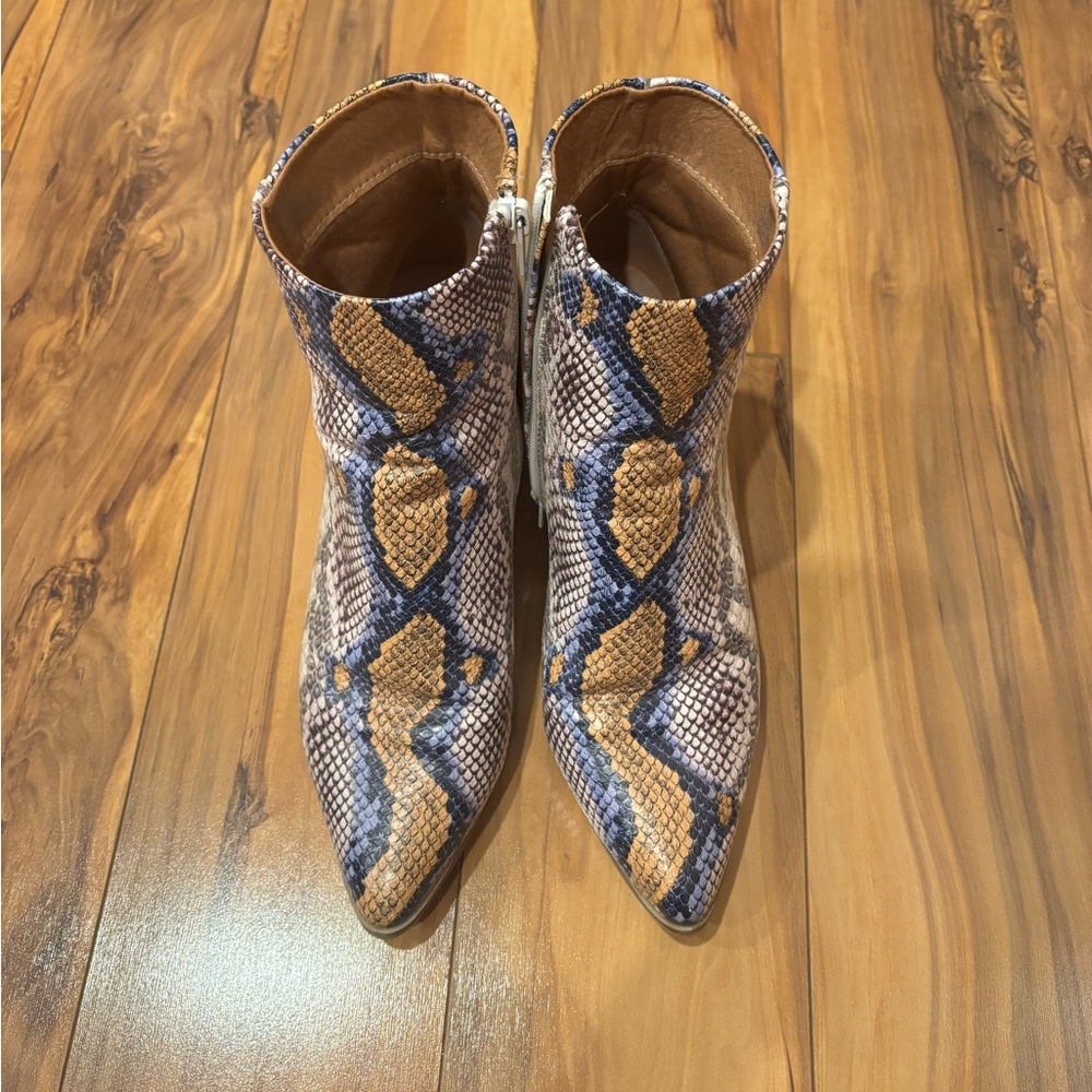Madden Girl Faux Snake Skin Boots Women's 8.5